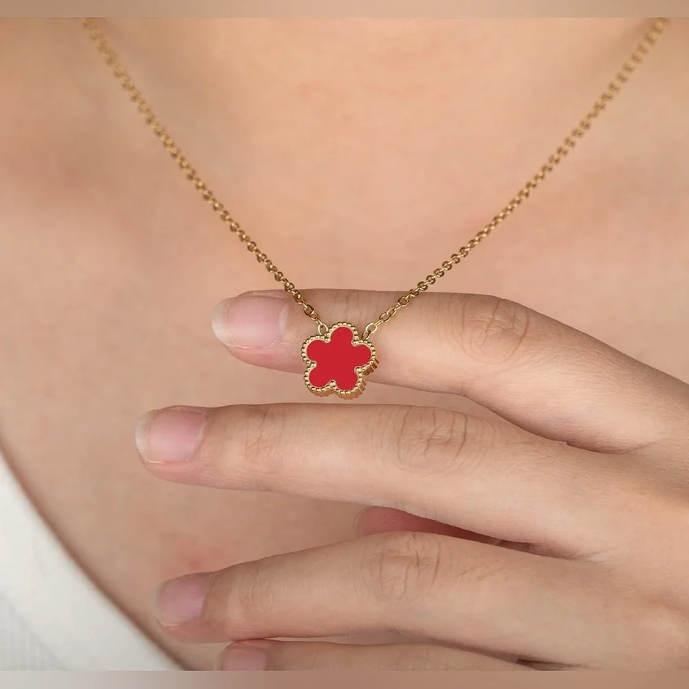 Gold and Red Clover Pendant Necklace - Picture 4 of 12